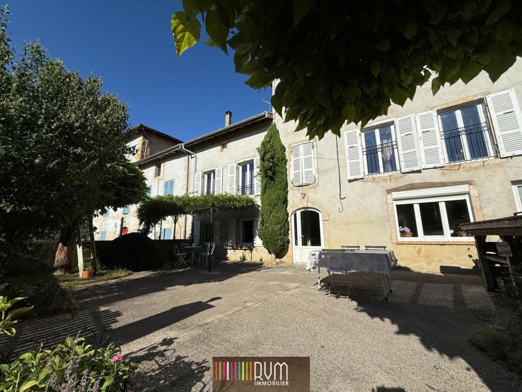 VILLEREVERSURE – Quartier de l'Eglise - Maison en pierre de caractère