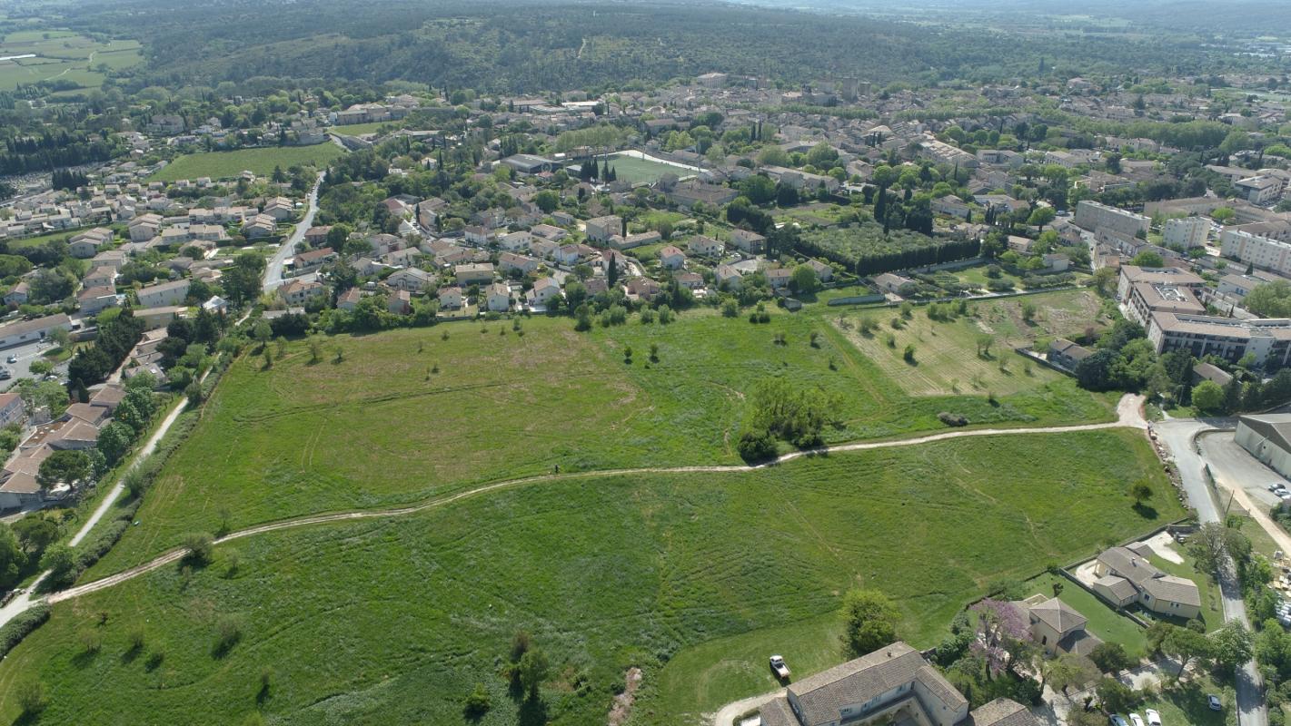 Terrains à bâtir à UZES, DOMAINE DU MAS D’AZUR - Les villas des oliviers. 358m2