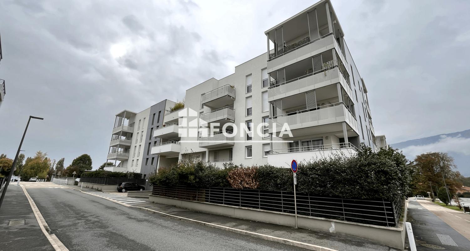 À VENDRE – 3 PLACES DE PARKING EN SOUS-SOL – SAINT-GENIS-POUILLY (01630)