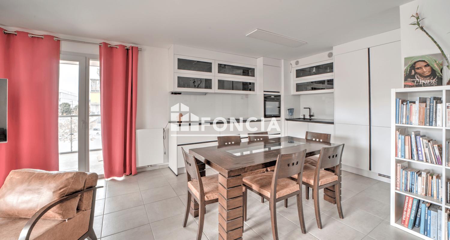 Saint-Genis-Pouilly – T3 de 73,83 m² avec terrasse de 26 m², garage PMR et parking