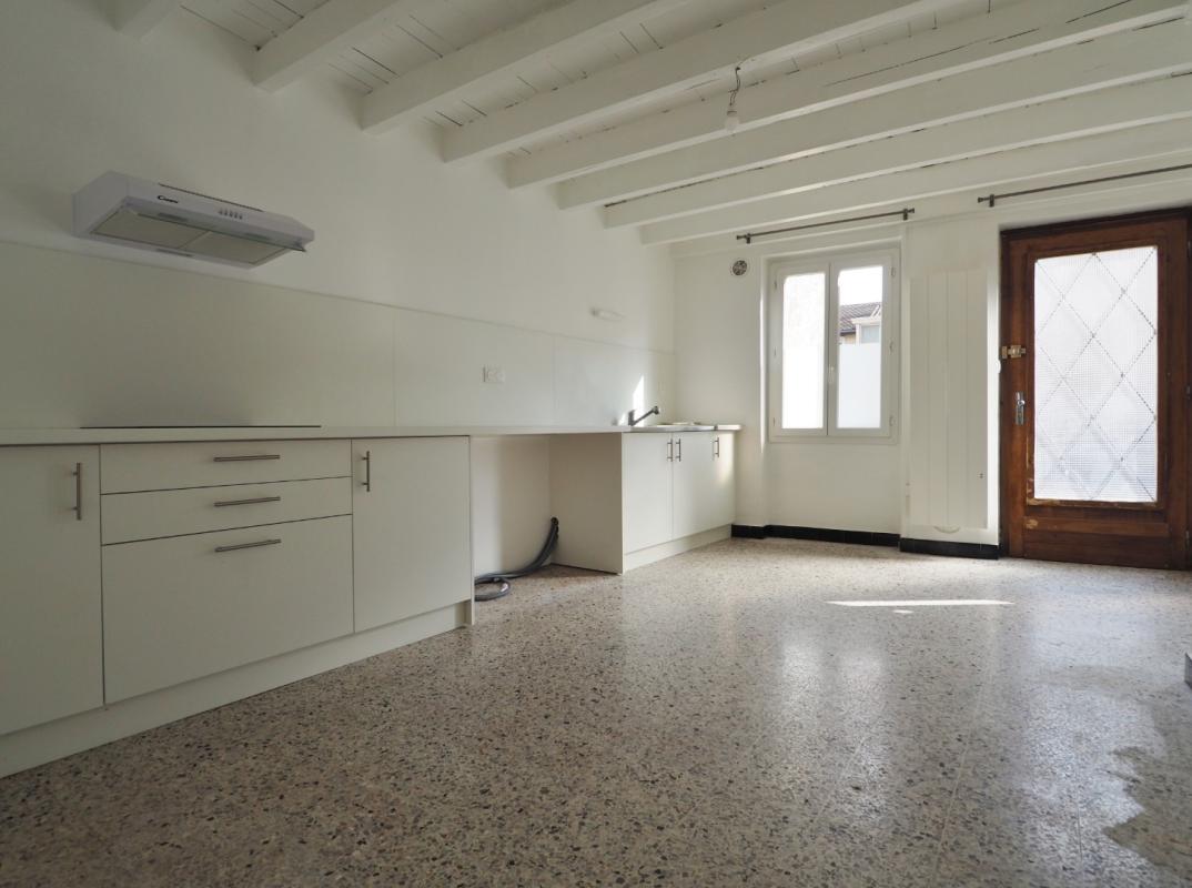 CENTRE VILLAGE DE MOLLON