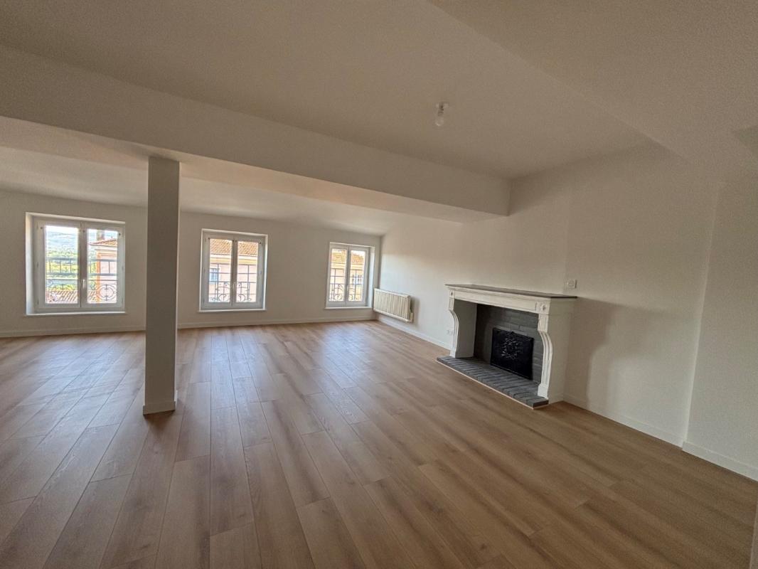 Appartement entièrement rénové