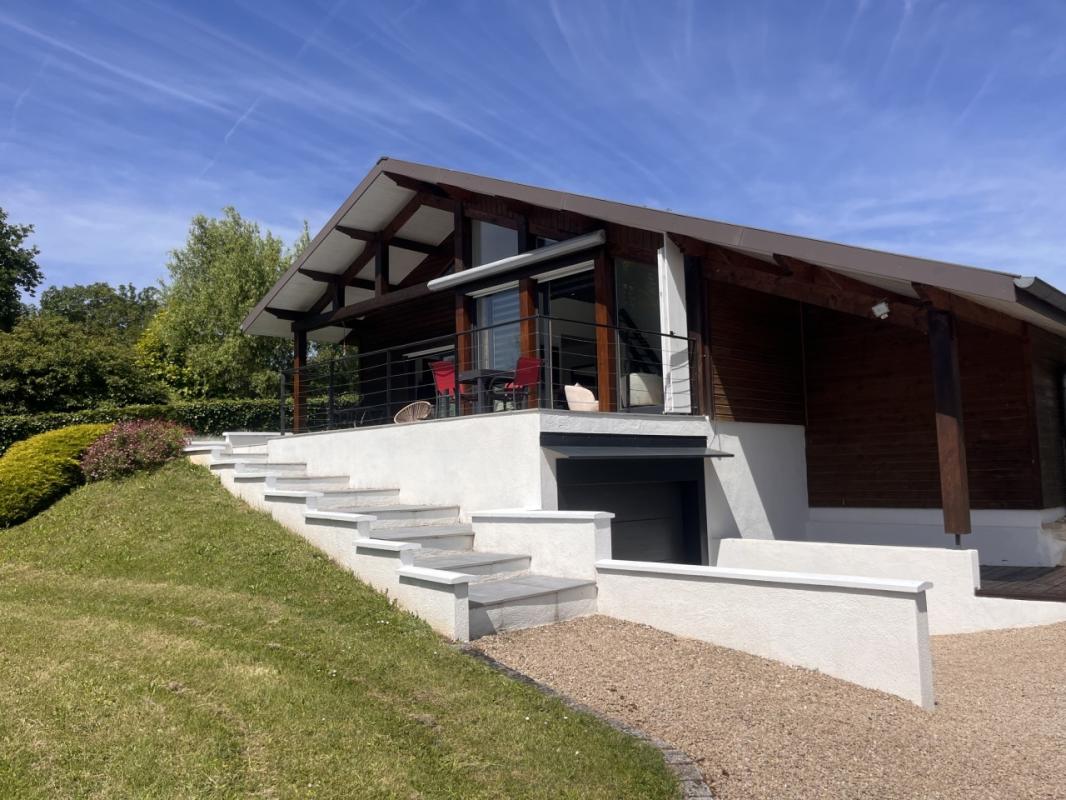 MAISON COUP DE COEUR ! 156m2/2342m2 de TERRAIN+GARAGE+PISCINE