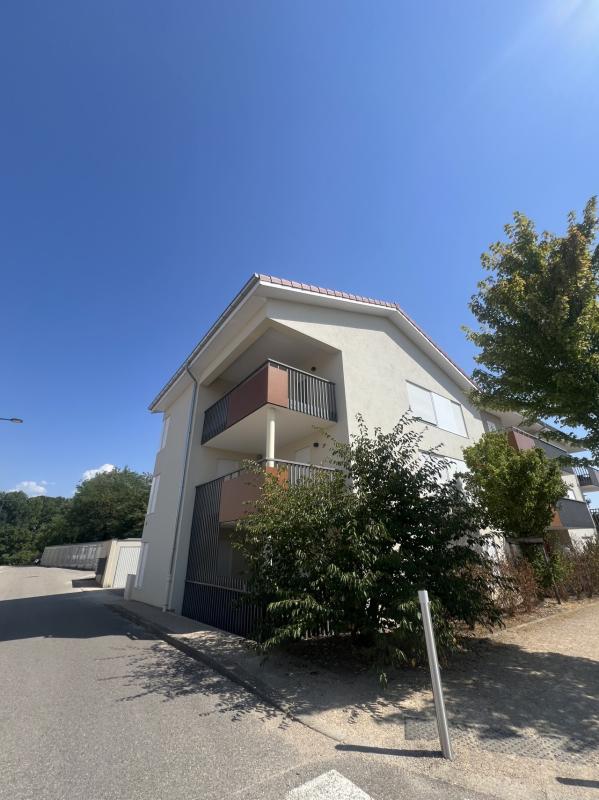 Appartement RDC T3 de 69 m² + TERRASSE + GARAGE