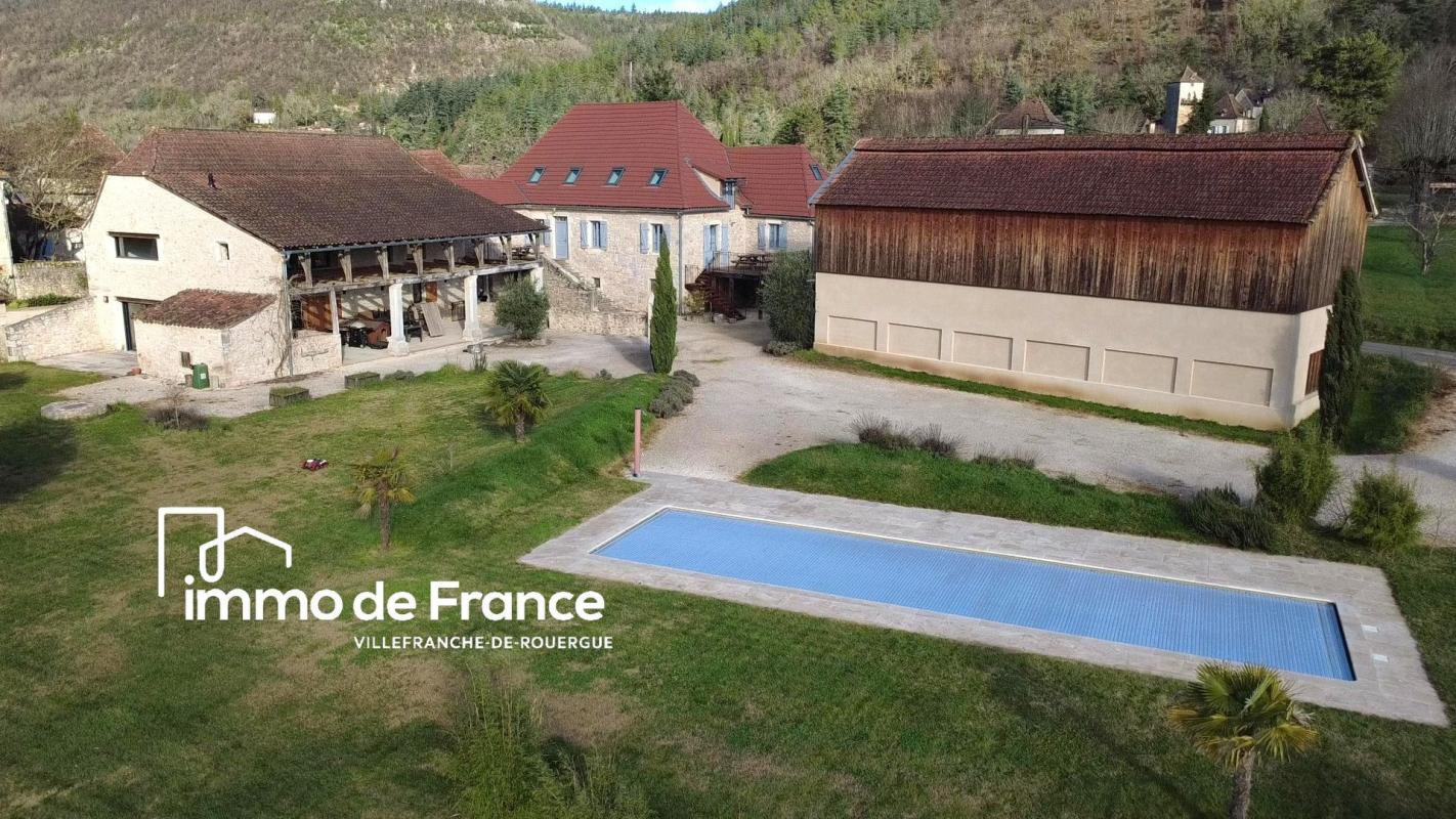 Propriété de 370 m² habitable, maison et gîte, 10 chambres, piscine sur 6403 m² de terrain plat