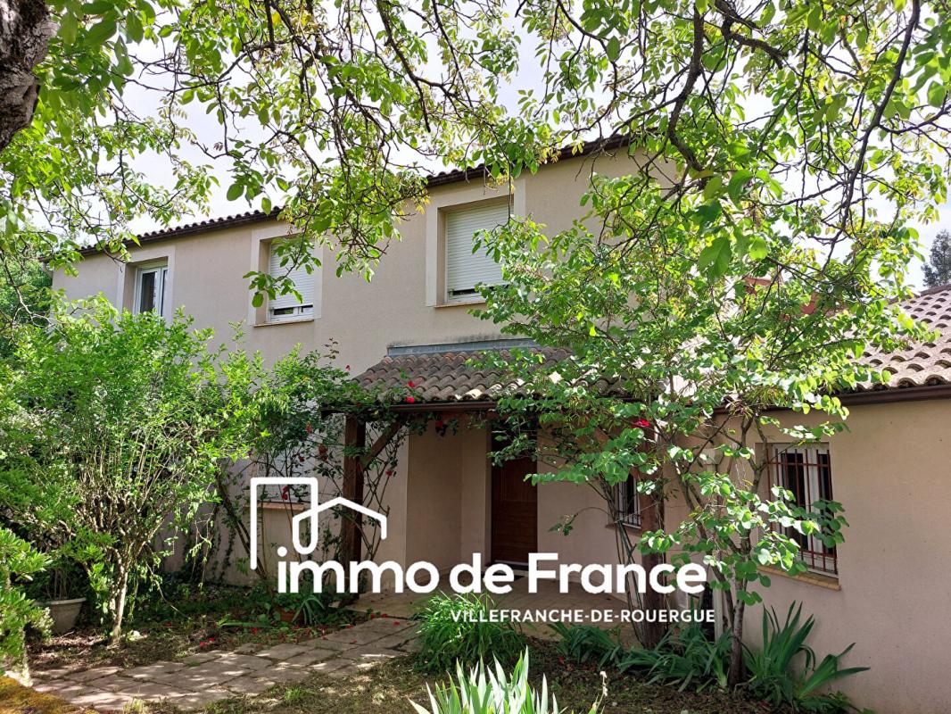 Pavillon T6/8 de 280 m² hab, garage, abri voiture et terrain de 1125m²