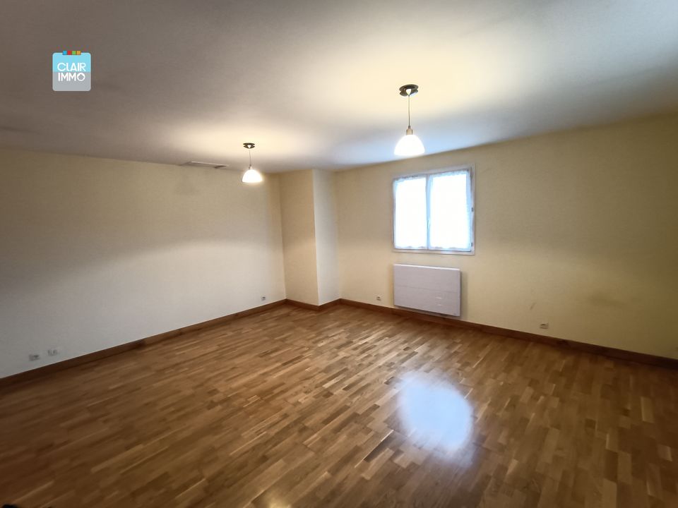 A CHEVROUX MAISON 4 PIECES DE 145 M² SUR TERRAIN DE 1 000 M² - Photo 4