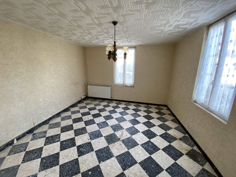 MAISON TYPE T6 DE 160 M2 AVEC GARAGE ET DÉPENDANCE - Photo 4