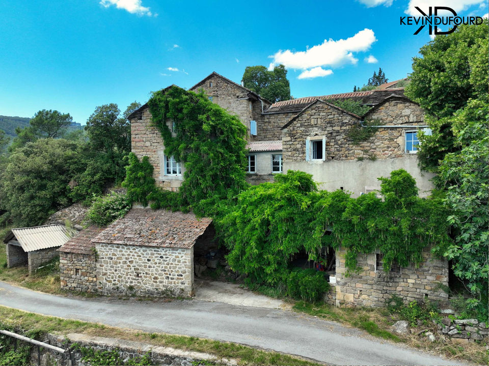 Mas de 315m² avec 2000m² de terrain à Saint Pierre Saint - Photo 2