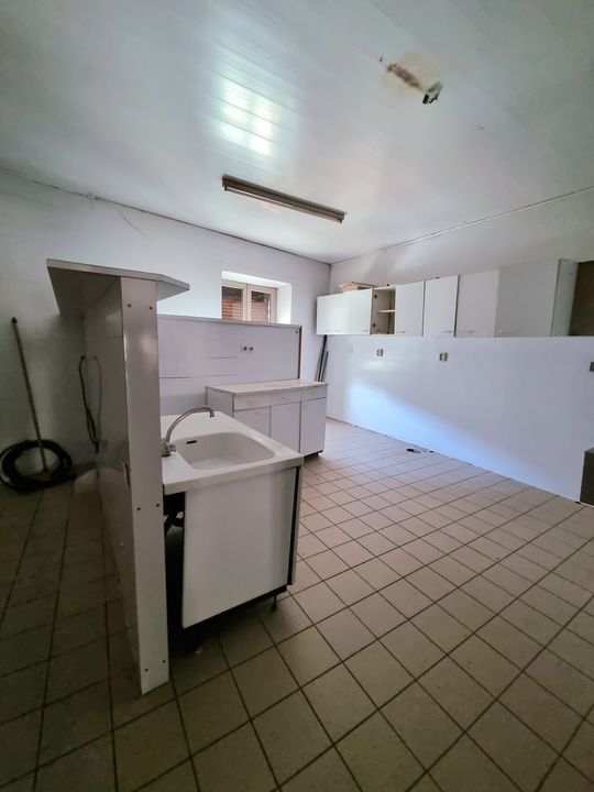 ensemble immobilier 220 m² - Fort potentiel (commerce + - Photo 4