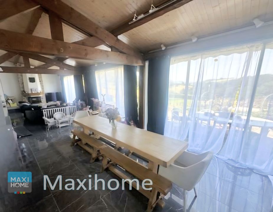 Maison entièrement rénovée 265 m² dont un  Studio de 60 m² - Photo 5