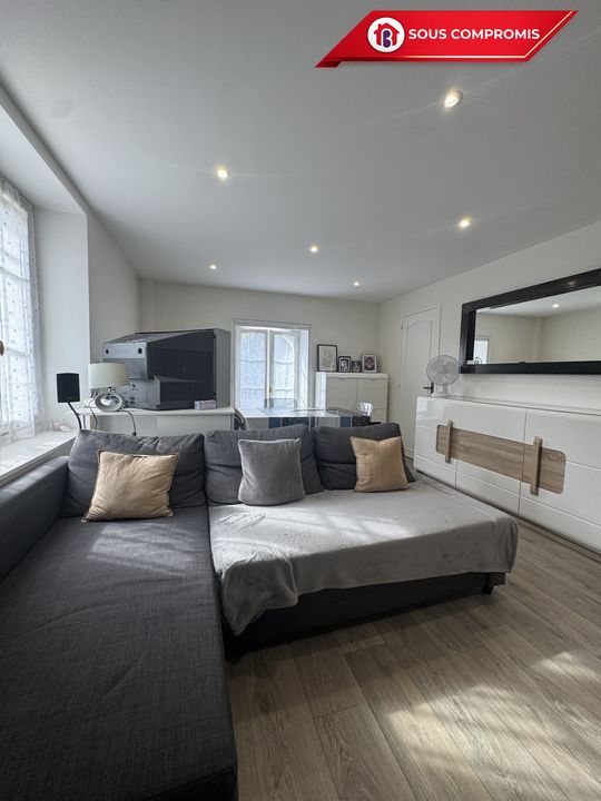 Appartement lumineux avec box - 2 min à pied du RER C
