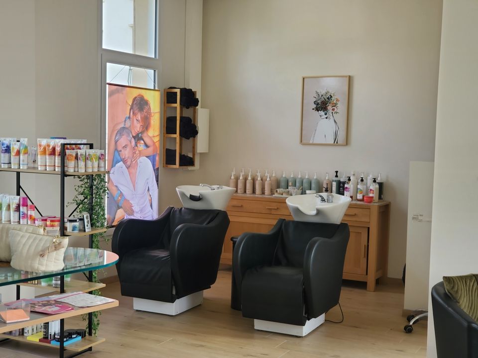 A VENDRE FONDS DE COMMERCE SALON DE COIFFURE