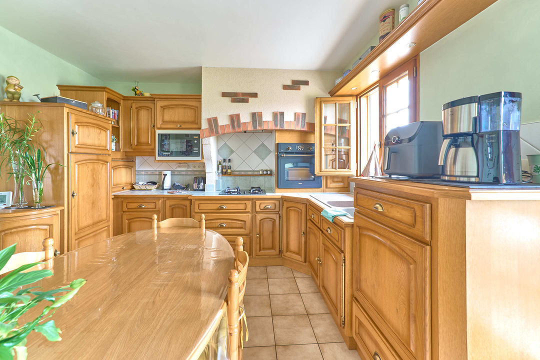 MAISON AVEC VUE DEGAGEE A CHAUDRON EN MAUGES - Photo 3