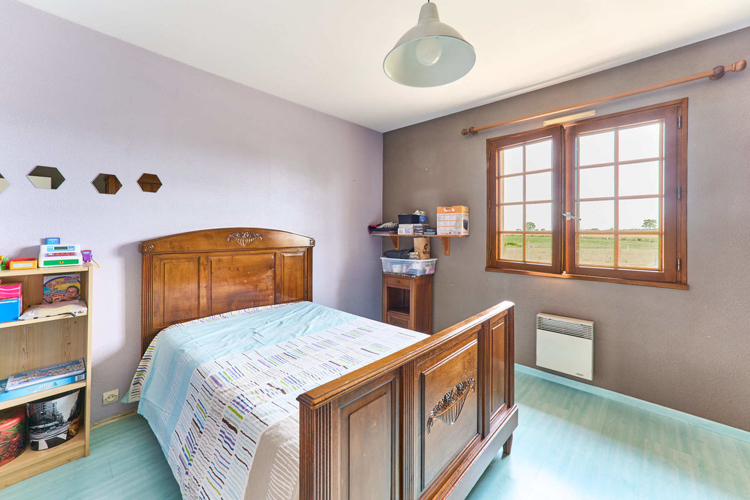 MAISON AVEC VUE DEGAGEE A CHAUDRON EN MAUGES - Photo 4