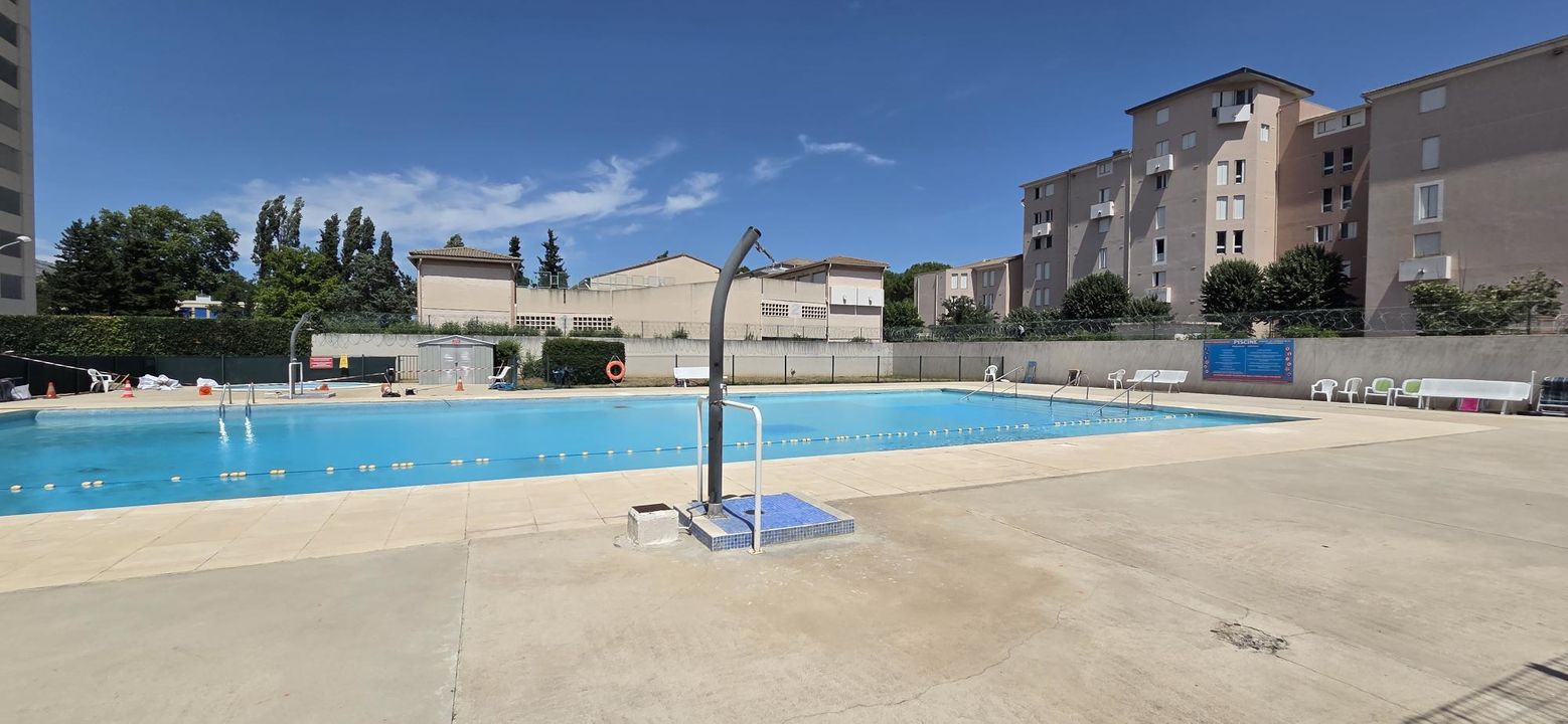 Appartement T3/4 dans une résidence avec piscine privée