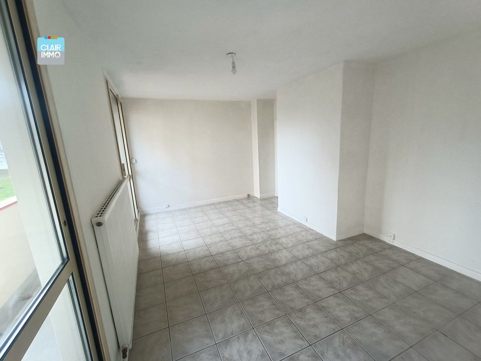 À vendre à Mâcon appartement T4 de 71,06 m² - Photo 2