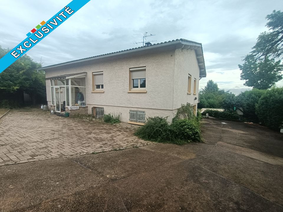 A SANCE MAISON 7 PIECES DE 140 M²  SUR TERRAIN DE 2 381 M²