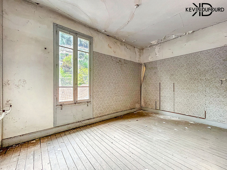 Maison de ville A RENOVER 110m² + terrasse de 140m² à VALS - Photo 4
