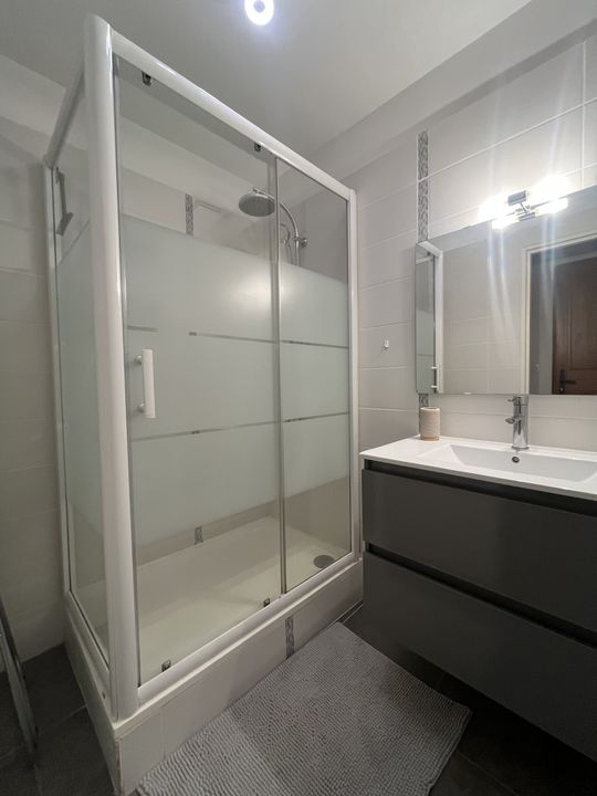 Centre historique de Jonquières : bel appartement rénové - Photo 3