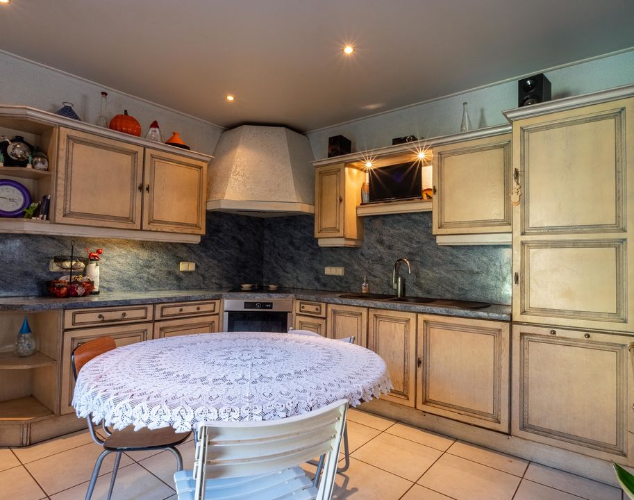 MONNETIER-MORNEX : TRES BELLE MAISON INDIVIDUELLE AVEC TERRAIN - Photo 4