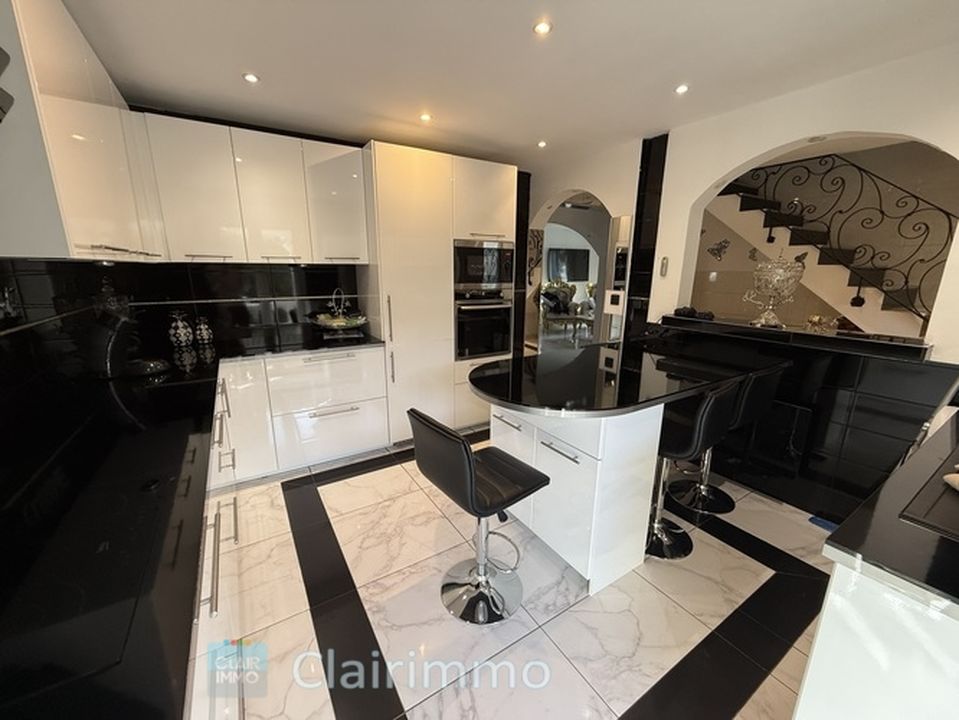 A VENDRE MAISON T5-T6 + APPARTEMENT T2 - Photo 2