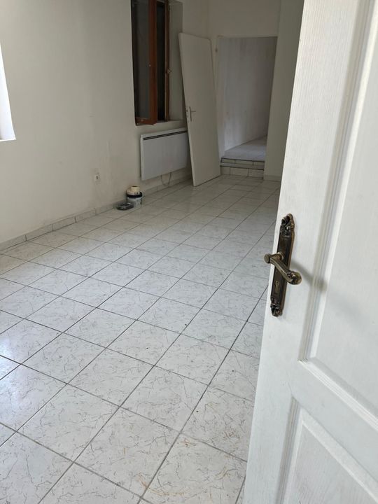 Deux Appartements à Rénover avec Terrain à Pavant - Photo 2