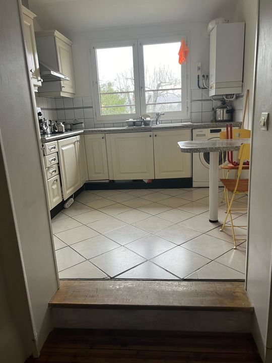 Un appartement spacieux, chaleureux et prêt à vivre au 1er - Photo 2