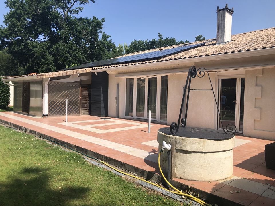 GITE 8 CHAMBRES PISCINE COUVERTE ET GRAND TERRAIN 2700 m2 - Photo 2