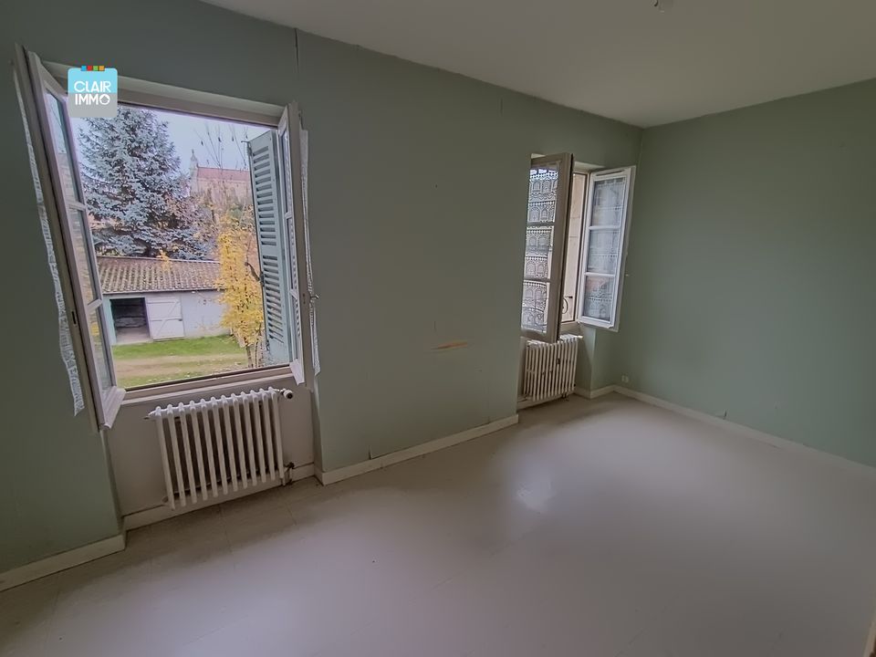 A AZE PROCHE MACON EN BOURGOGNE ENSEMBLE IMMOBILIER 6 PIECES DE - Photo 2