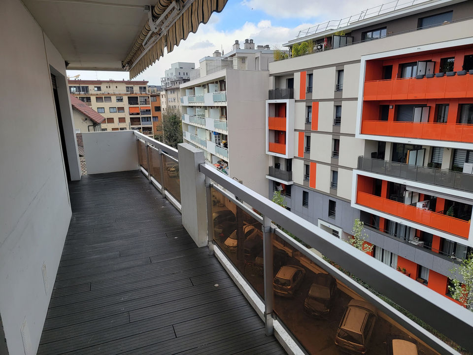 APPARTEMENT T4  - 78 m² -HYPER CENTRE ANNEMASSE - PLACE DE - Photo 4