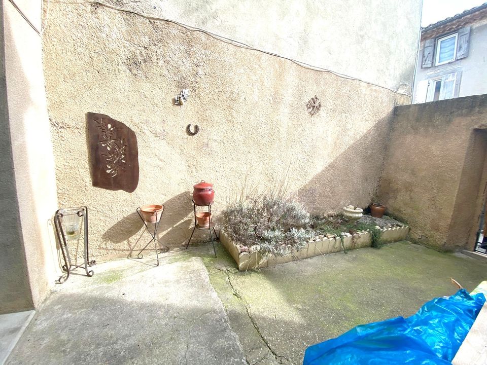 Belle maison de village et sa cour privative - Photo 3
