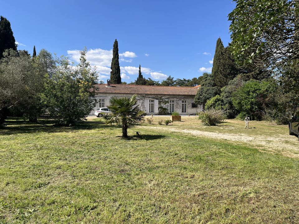 Maison à vendre, 5 pièces, 258 m², Nimes