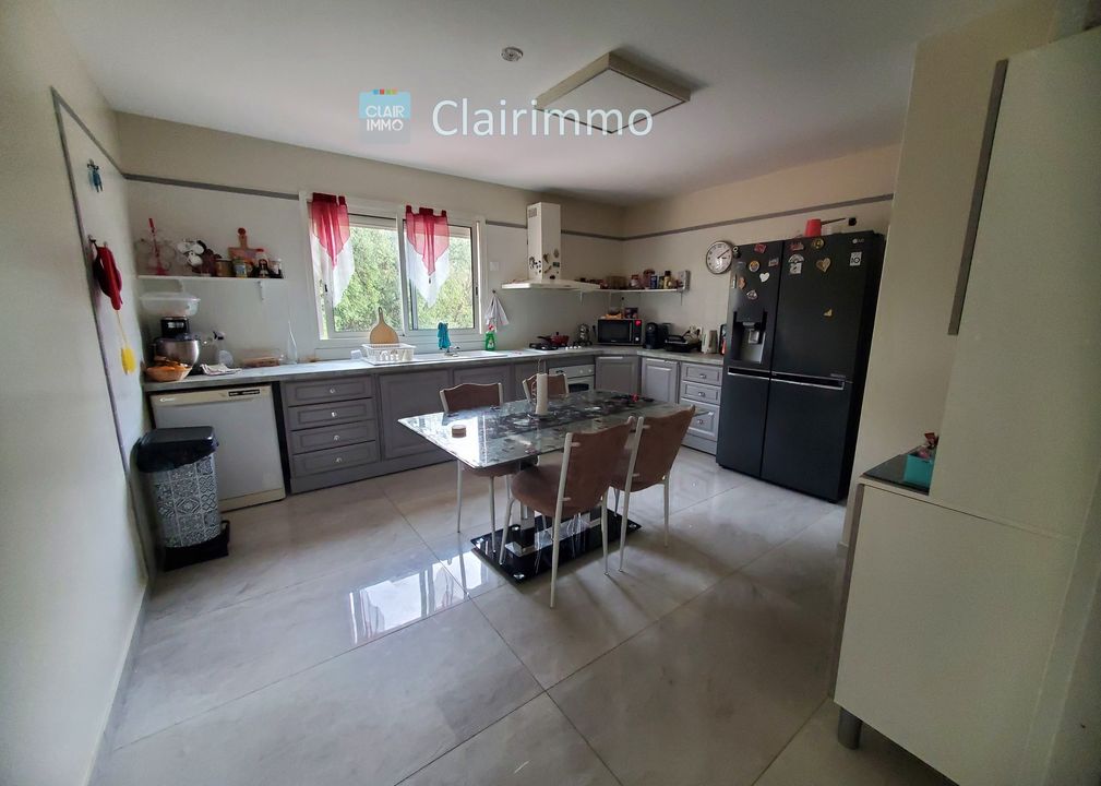 À VENDRE  Velaux Immeuble  de rapport 7 appartements - Photo 2