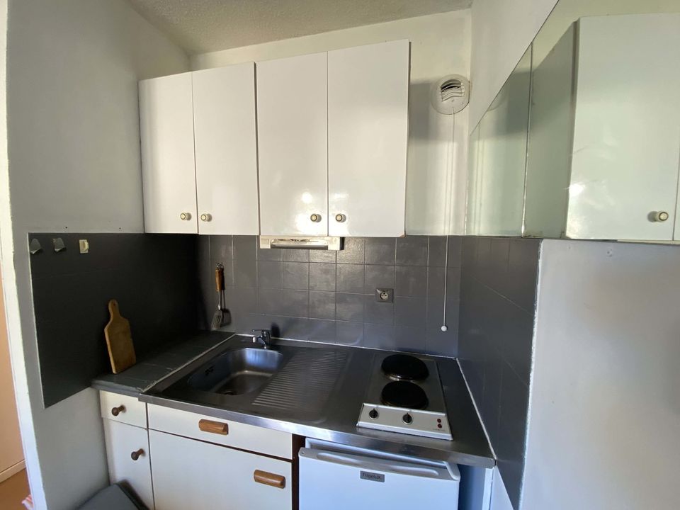 APPARTEMENT DE 25 M2 AVEC BALCON - Photo 3