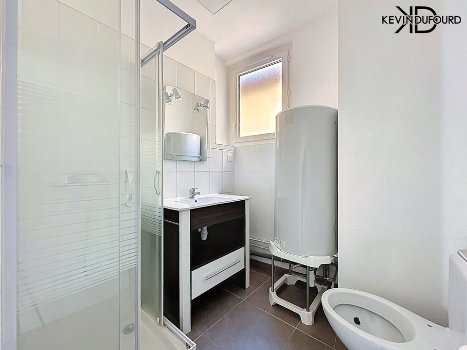 Appartement 45 m² à AUBENAS - Photo 4