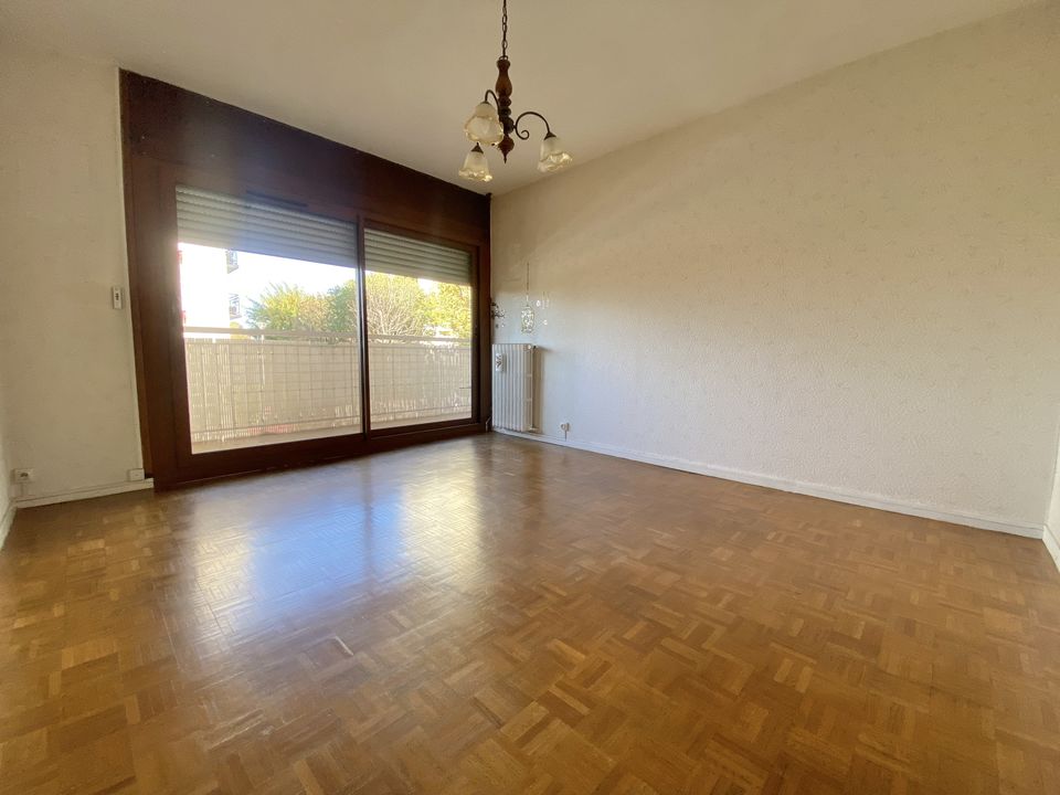 APPARTEMENT T3 54M² / TERRASSE / LOGGIA / PLACE DE  PARKING / - Photo 2