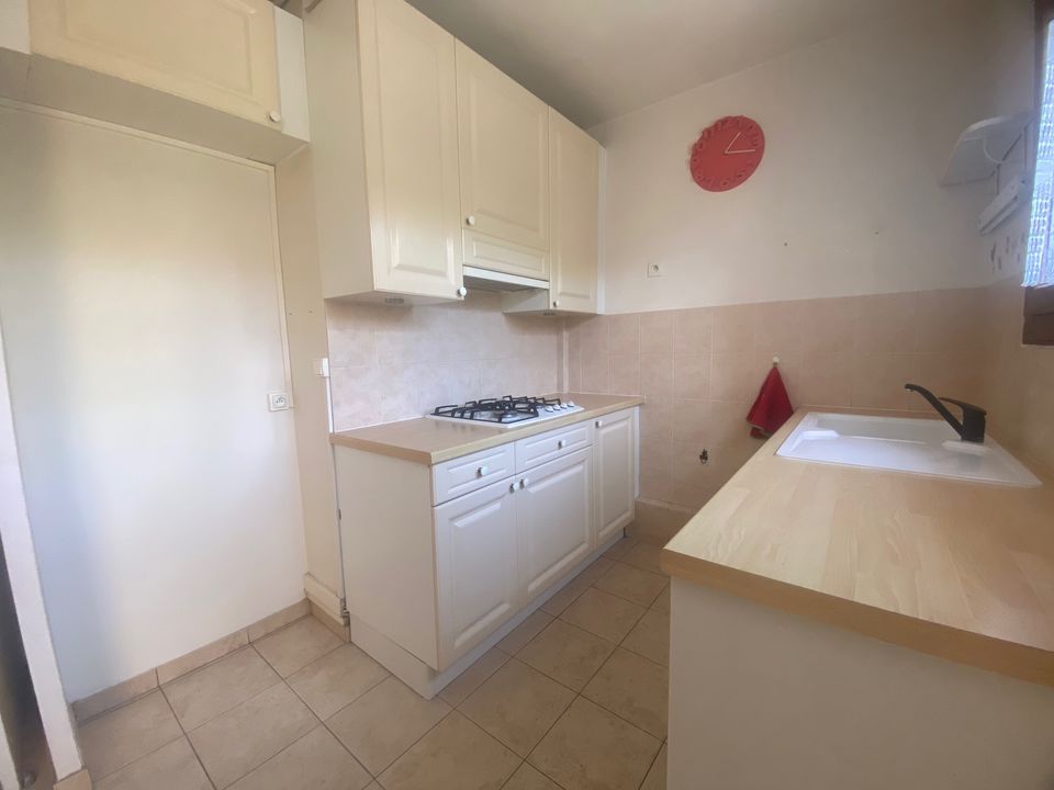 APPARTEMENT T3 54M² / TERRASSE / LOGGIA / PLACE DE  PARKING / - Photo 5