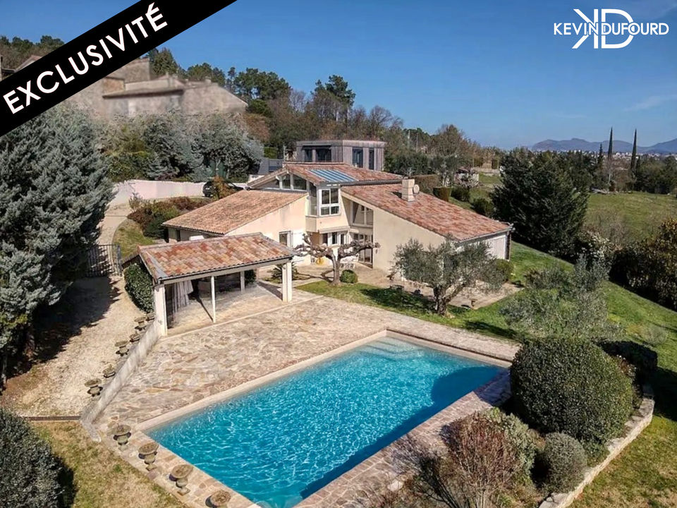 Maison à vendre, 11 pièces, 285 m², Saint Etienne De Fontbellon