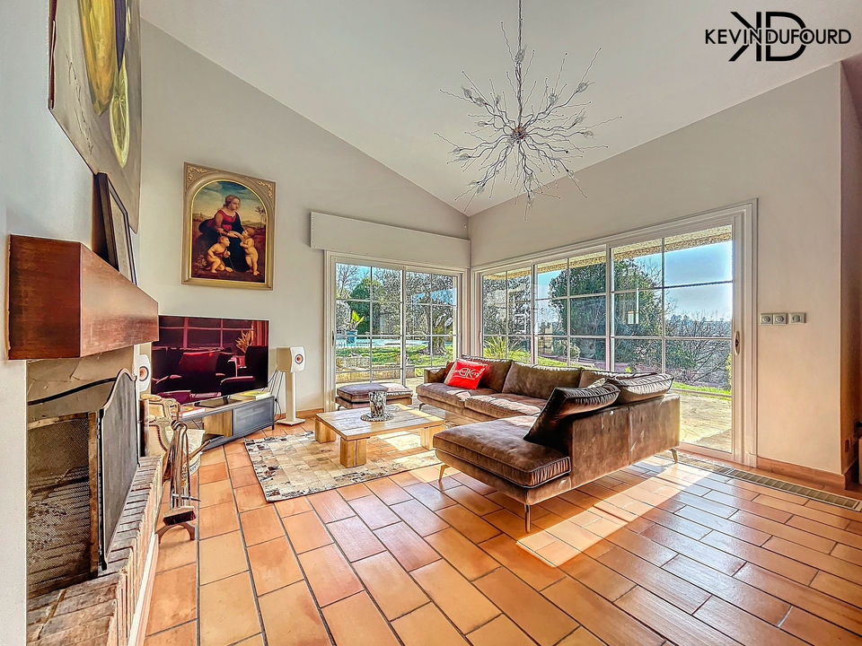 Villa avec studio : 285m² sur un terrain de 4150m² à SAINT - Photo 3