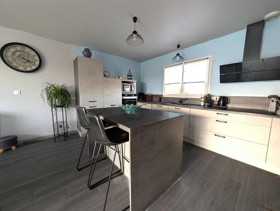 maison plain-pied de 94m² 3 chambres avec grand jardin - Photo 3