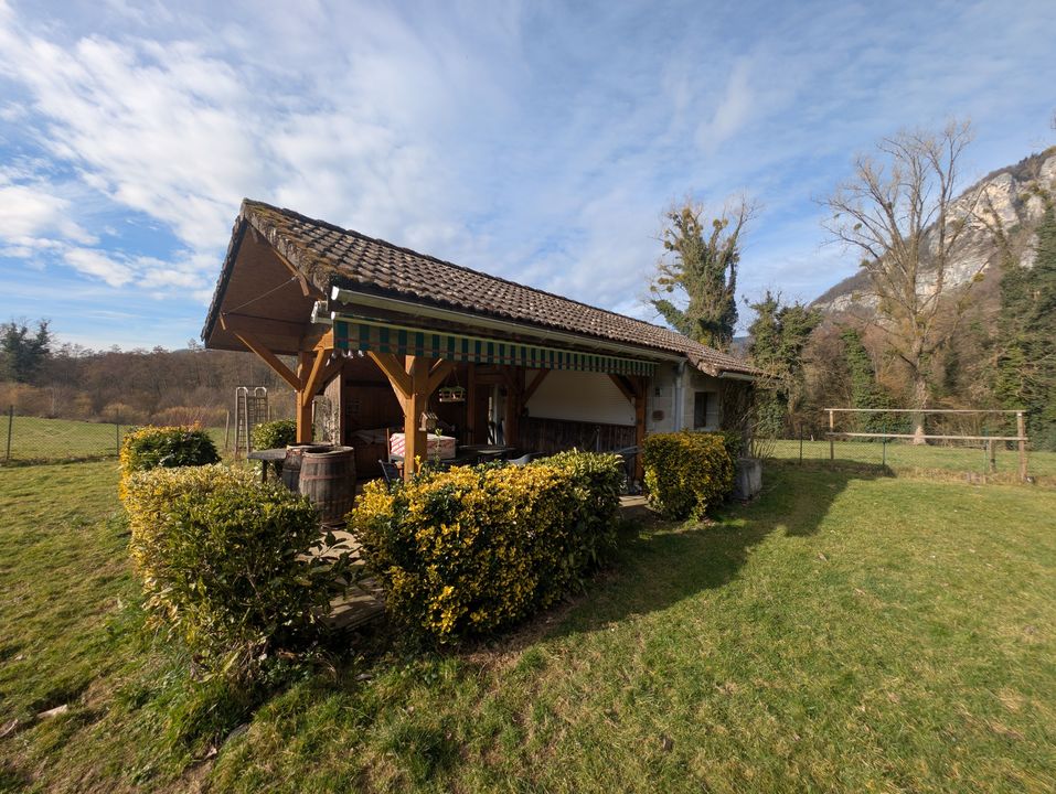 MAISON AVEC PISCINE ET DEPENDANCES - Photo 4