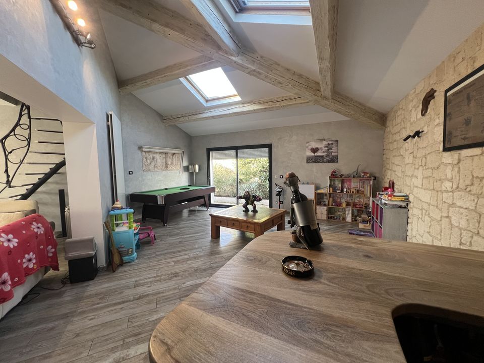 Villa 170 m² aux prestations intérieures récentes, piscine - Photo 4