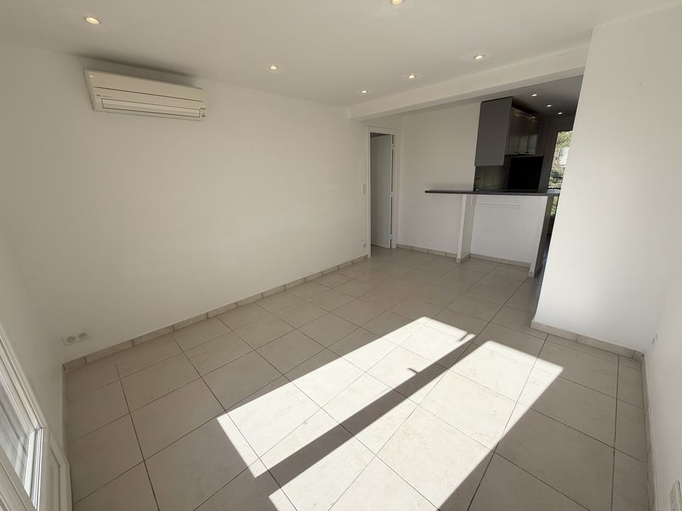 APPARTEMENT T3/4 DE 64M² / BALCON / LOGGIA / CAVE - Photo 5