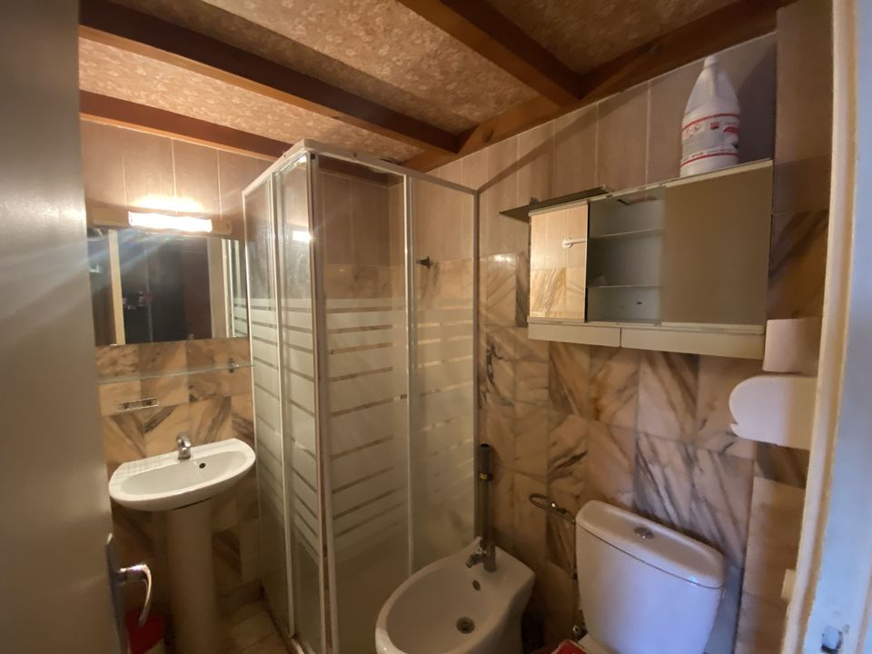 APPARTEMENT AVEC MEZZANINE ET BALCON - Photo 5