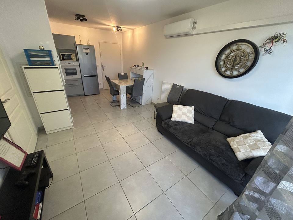T2 avec box fermé / Résidence de standing avec piscine / - Photo 3
