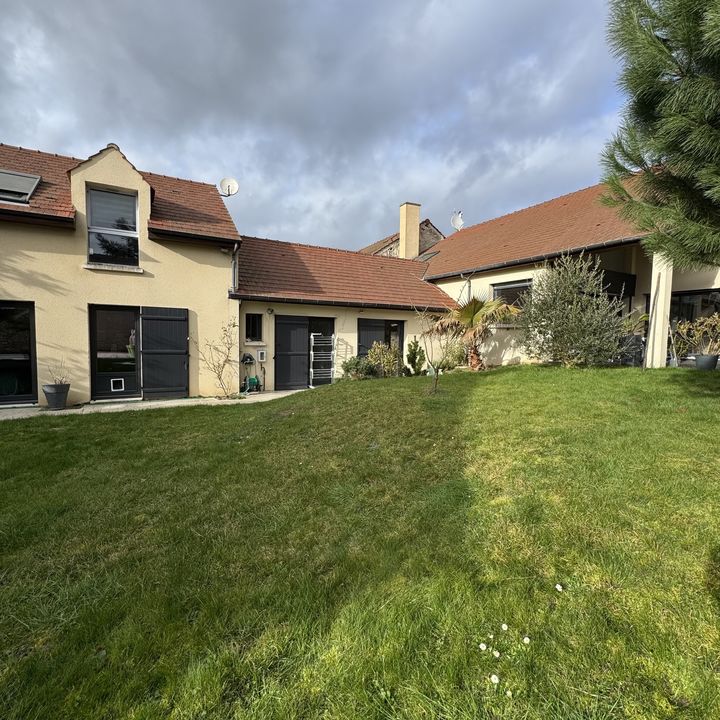 Maison à vendre, 8 pièces, 270 m², Brieres Les Scelles