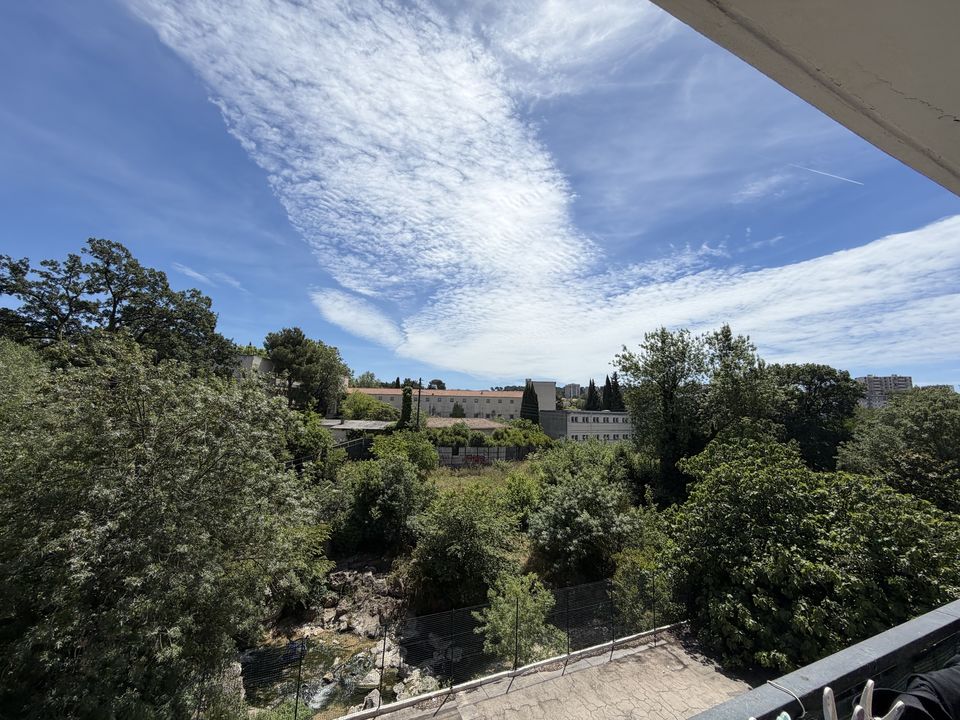 APPARTEMENT T2 47m² / 13013  / BALCON / PLACE DE PARKING - Photo 4