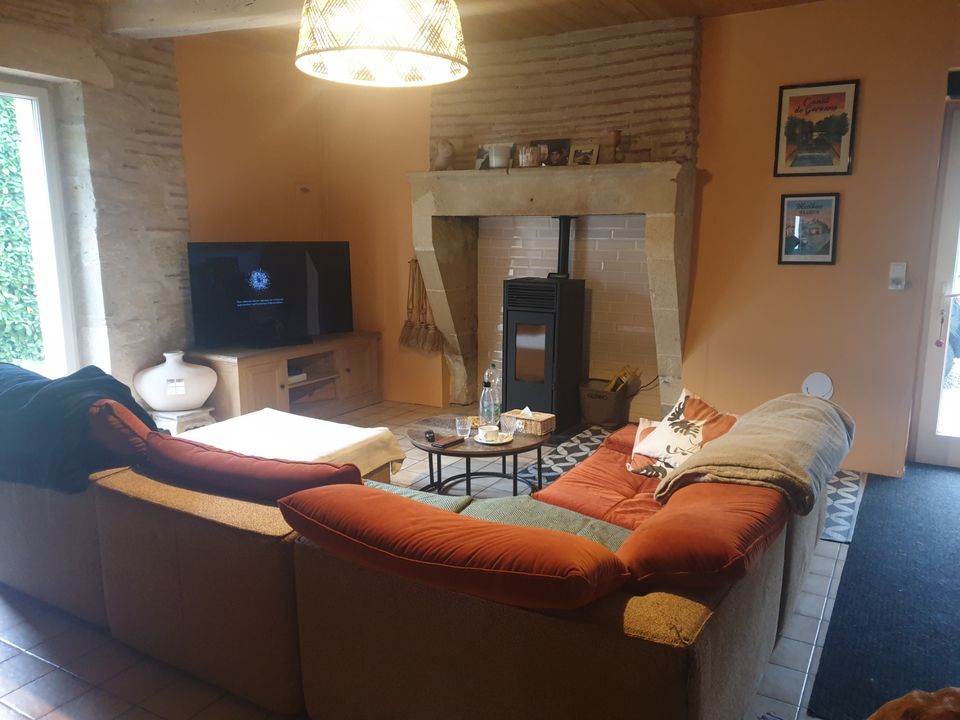 Maison de Maître en centre bourg très dynamique - Photo 4
