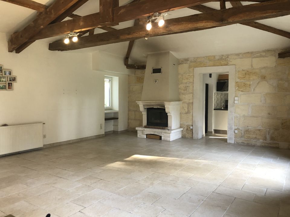BELLE LONGERE ET SON GRAND TERRAIN AVEC GARAGE - Photo 2